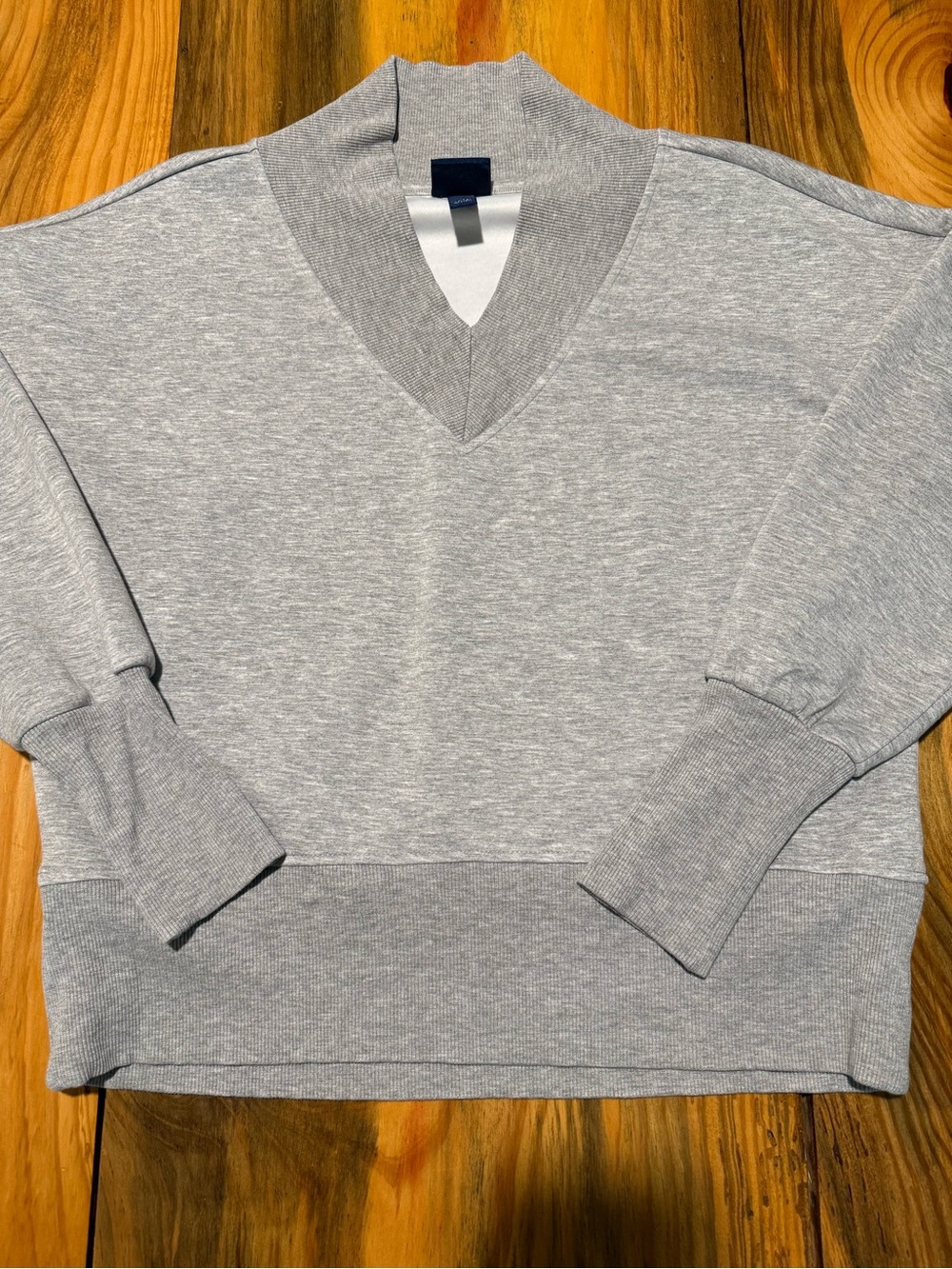Scoop Women's Gray Track Jogger Set - Minimal V-Neck Top & Elastic Waist Pants - Picture 2 of 9